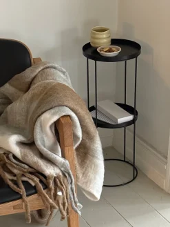 Basic u0026 More BAXTER Sidebord (24x24x60 cm). Matt Sort><noscript><img width=