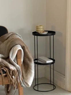 Basic u0026 More BAXTER Sidebord (24x24x60 cm). Matt Sort><noscript><img width=