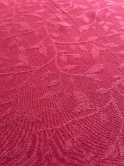 Basic u0026 More Dug i Jacquard METTE (140x320cm) Kirsebær Rød><noscript><img width=