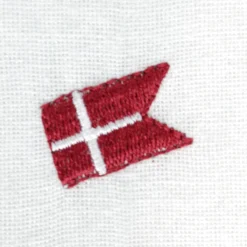 Basic u0026 More Dug m. Broderet Dansk Flag. (140x270cm) Hvid> Julegaver Til Hende|Julegaver Til Ham