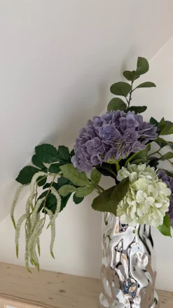 Basic u0026 More Evighedsbuket Lilla Drøm m. Hortensia og Eucalyptus><noscript><img width=