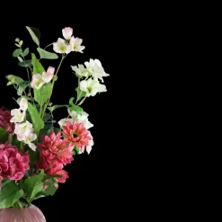 Basic u0026 More Evighedsbuket Lyserød Hortensia m. Flerfarvede Blomster><noscript><img width=