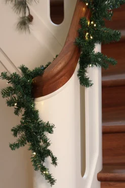 Basic u0026 More Kunstig Granguirlande m. LED> Julepynt & Dekoration|Jul