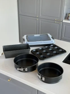 Basic u0026 More Muffinform til 12 muffins (38,5x27x3cm) Mørkegrå><noscript><img width=