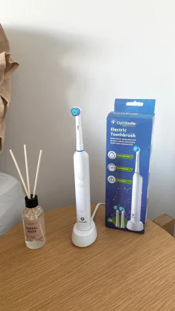 OptiSmile Genopladelig El Tandbørste><noscript><img width=