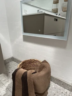 Basic u0026 More Spejl til Væg Hvid BIRTHE ( 60x40x4cm)> Julegaver Til Hende|Øvrigt Badtilbehør