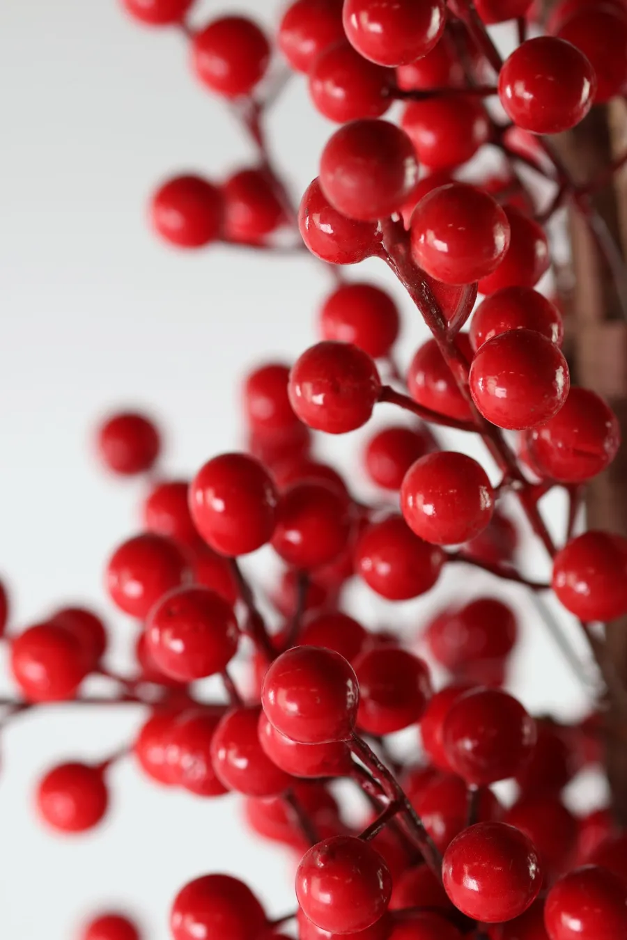 Basic u0026 More Træ m. Røde Bær i Potte (70cm)> Julepynt & Dekoration|Jul