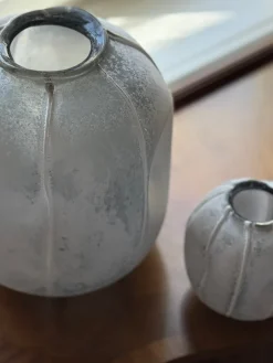 Villa Collection - Sigt Vase Smoked Pearl (13cm)><noscript><img width=